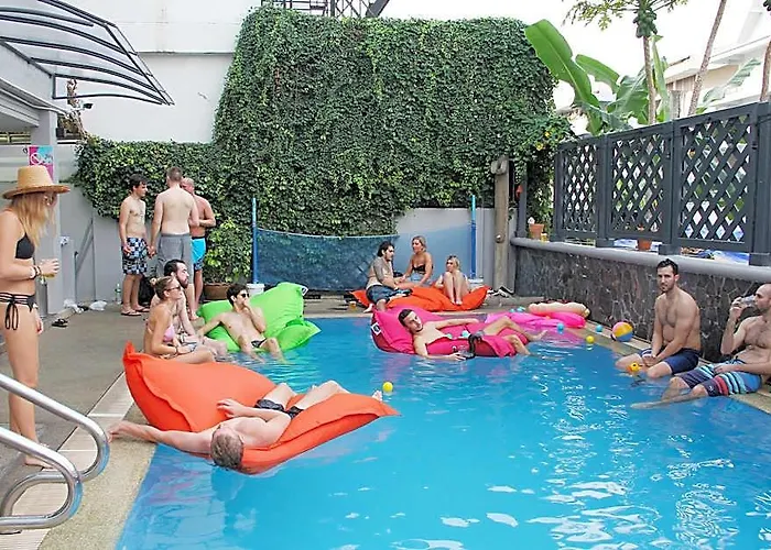 Mad Monkey @ Rambuttri Village Khaosan Area
