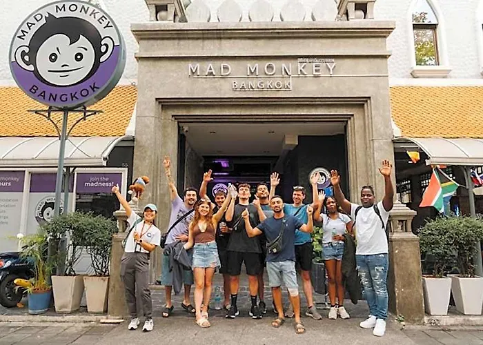 Отель Mad Monkey @ Rambuttri Village Khaosan Area