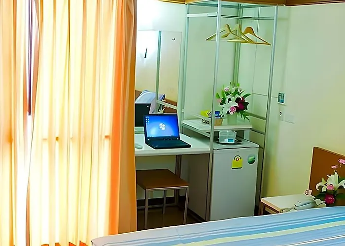 Hotel Mad Monkey @ Rambuttri Village Khaosan Area 2*